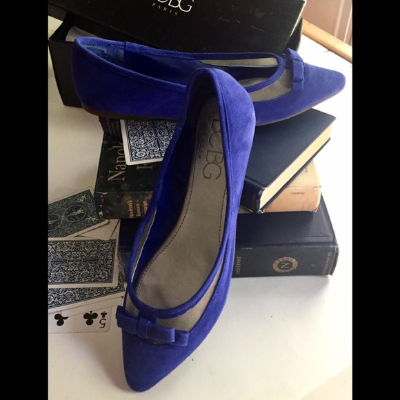 🥿Womens BCBG Royal Blue Suede Flats Shoes - Picture 3 of 6